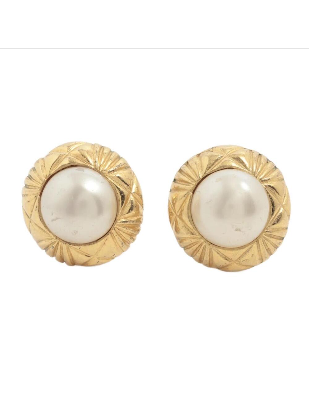 Chanel Vintage Gold Quilted Pearl Clip-On Earrings Made in France | Pre-Loved